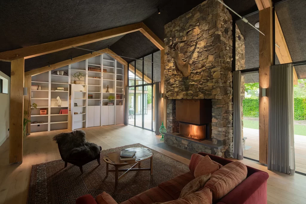 Eikenhouten vloerplanken, naturel afgewerkt in ons Wood Lab, Privé Project Vught (foto 1)